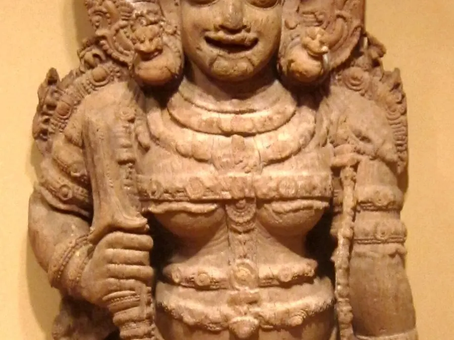 Wood Handicraft — wood carving India